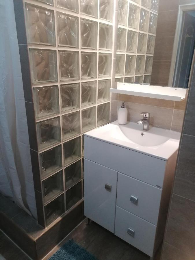 Ferienwohnung Dozsa Apartman Gödöllő Exterior foto