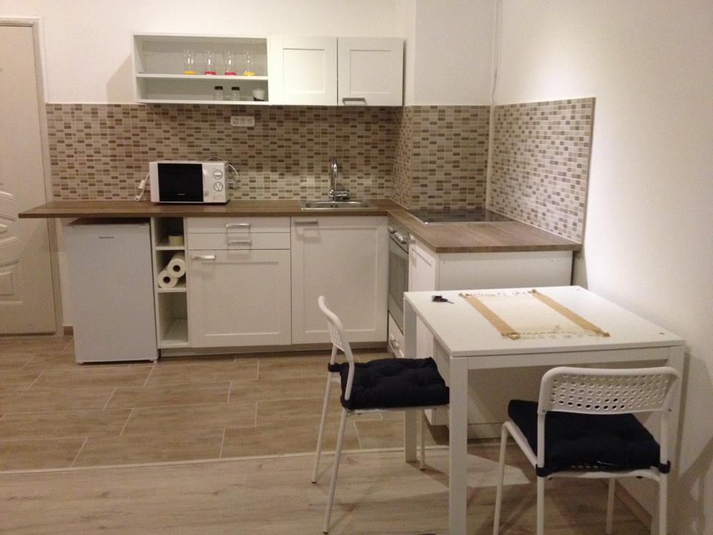 Ferienwohnung Dozsa Apartman Gödöllő Zimmer foto